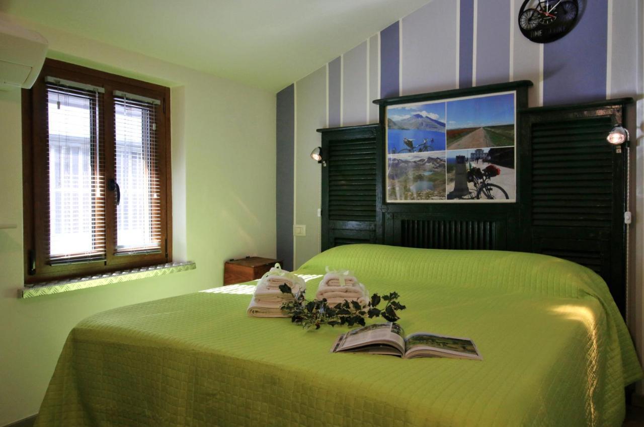 Ferienwohnung Il Turista A Pedali Ceva Exterior foto